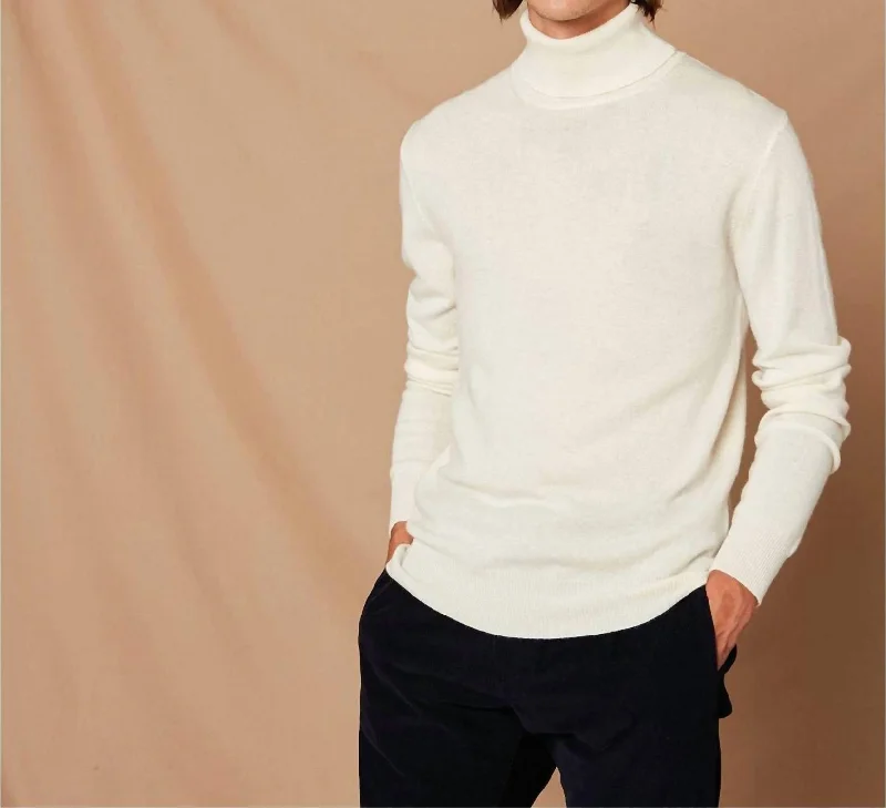 Cashmere Roll Neck Sweater In White