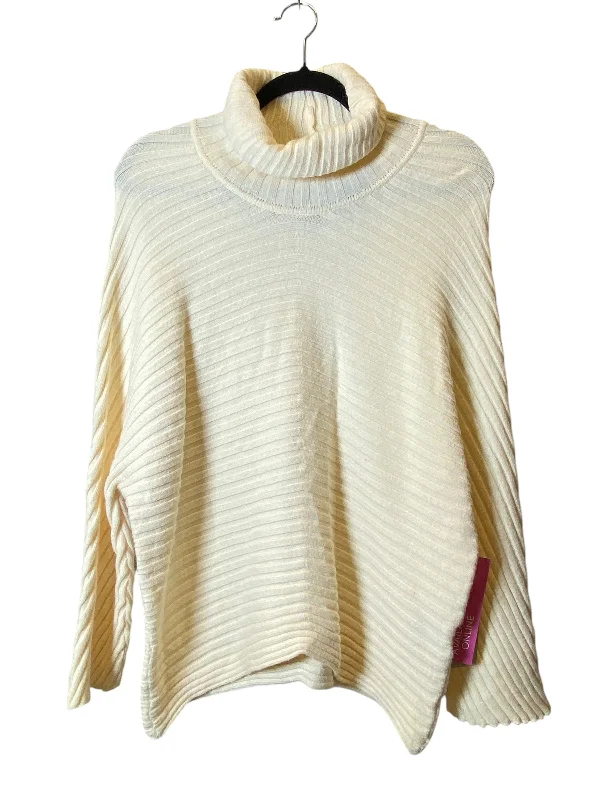 Sweater By Larry Levine In Cream, Size: M